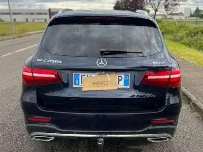 Usata Mercedes GLC250 Premium 204 CV (150 kW) 2019 Blu/azzurro SUV