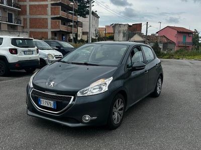 Usata Peugeot 208 70 CV (51 kW) 2013 Grigio Utilitaria