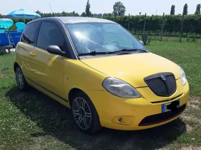 Usata Lancia Ypsilon 90 CV (66 kW) 2007 Giallo Utilitaria