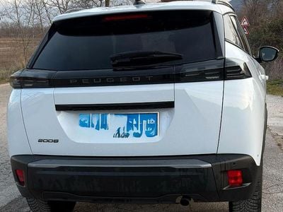 Occasion Peugeot 2008 Allure 102 ch (75 kW) 2023 Blanc SUV