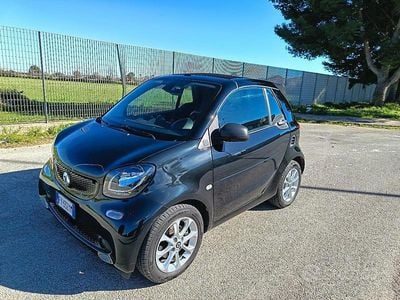 Usata Smart ForTwo Electric Drive 60 kW (82 CV) 2019 Nero Cabrio