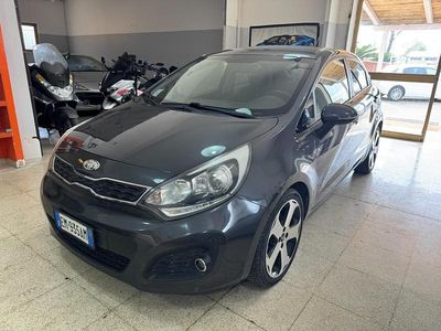 Usata Kia Rio EX 90 CV (66 kW) 2012 Grigio Berlina