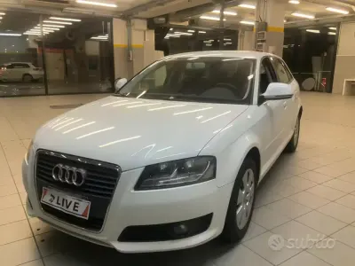 Usata Audi A3 Young 90 CV (66 kW) 2010 Bianco Utilitaria