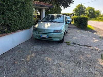 Usata Fiat Punto 60 CV (44 kW) 2001 Verde Utilitaria