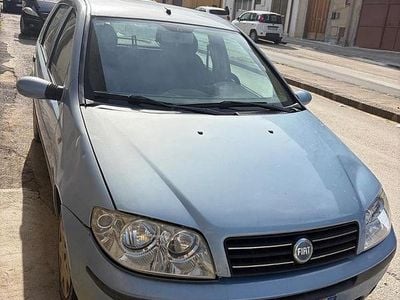 Usata Fiat Punto 69 CV (50 kW) 2005 Utilitaria