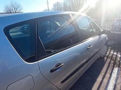 Usata Renault Scénic II 105 CV (77 kW) 2005 Grigio Monovolume