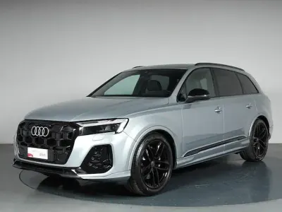 Usata Audi Q7 S-Line 286 CV (210 kW) 2024 Grigio satellite metallizzato SUV