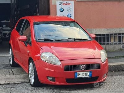 Usata Fiat Grande Punto Sport 90 CV (66 kW) 2008 Rosso Utilitaria