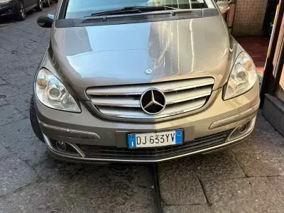 Usata Mercedes B200 140 CV (102 kW) 2007 Monovolume