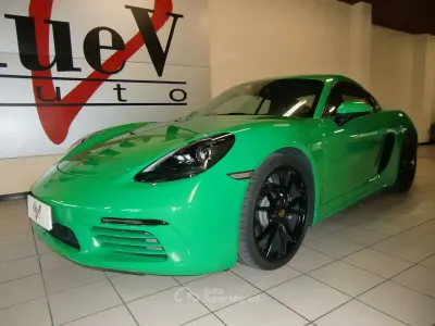 Usata Porsche 718 Cayman 299 CV (219 kW) 2023 Verde Coupé