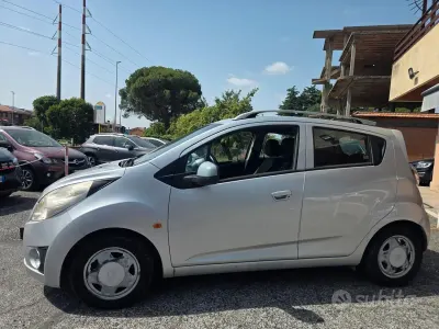 Usata Chevrolet Spark 65 CV (47 kW) 2010 Grigio Utilitaria