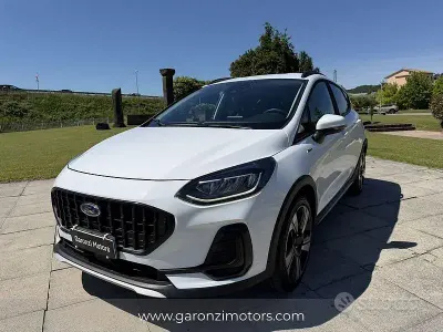 Usata Ford Fiesta Titanium 125 CV (91 kW) 2023 Bianco Utilitaria