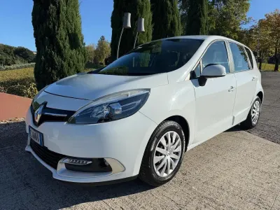 Usata Renault Scénic XMOD 131 CV (96 kW) 2014 Bianco Monovolume