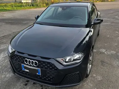 Usata Audi A1 Sportback Admired 110 CV (80 kW) 2021 Grigio Utilitaria