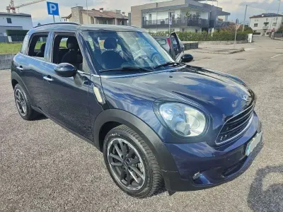 Usata Mini Park Lane Countryman 111 CV (81 kW) 2017 Blu/azzurro SUV