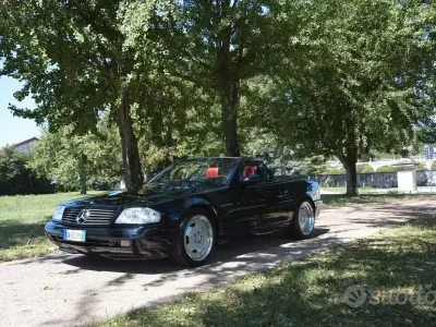 Usata Mercedes SL500 306 CV (225 kW) 2000 Nero Cabrio