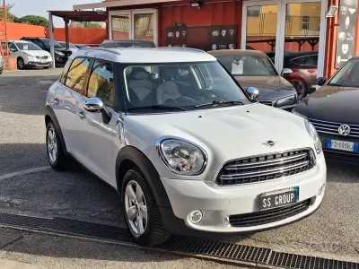 Usata Mini One D Countryman Business 90 CV (66 kW) 2015 Bianco SUV