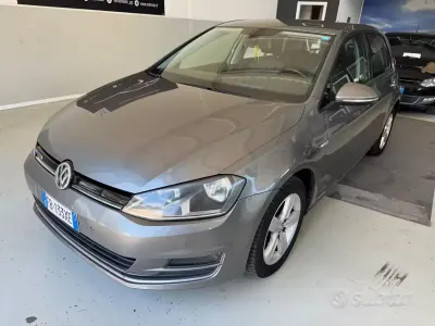 Usata VW Golf VII Highline 110 CV (80 kW) 2016 Grigio Berlina