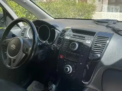 Usata Kia Venga 77 CV (56 kW) 2011 Nero Utilitaria