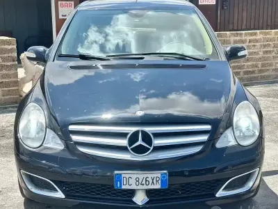 Usata Mercedes R320 Chrome 224 CV (164 kW) 2006 Nero Station wagon
