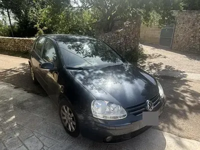 Usata VW Golf IV 105 CV (77 kW) 2006 Blu Berlina