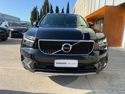 Usata Volvo XC40 Momentum 150 CV (110 kW) 2019 Nero SUV
