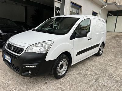 Occasion Peugeot Partner 100 ch (73 kW) 2018 Blanc Monospace