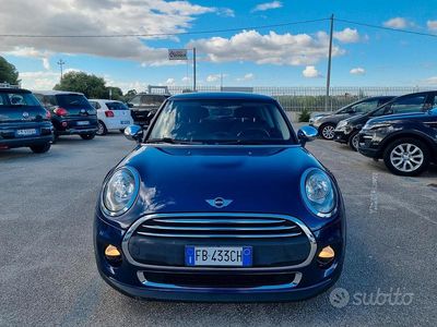 Usata Mini One D Business 95 CV (69 kW) 2015 Blu Utilitaria