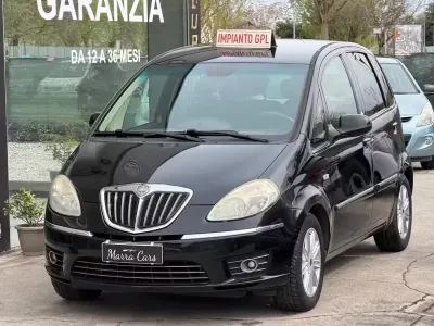 Gebraucht Lancia Musa 77 PS (56 kW) 2009 Schwarz Van / Kleinbus