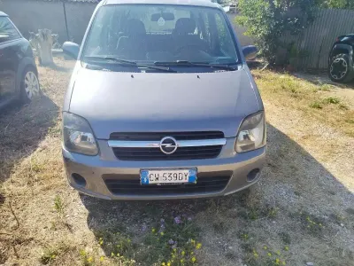 Usata Opel Agila Edition 80 CV (58 kW) 2005 Antracite Monovolume