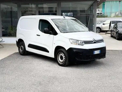 Usata Citroën Berlingo 102 CV (75 kW) 2022 Bianco Monovolume