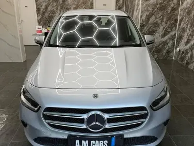 Usata Mercedes B180 116 CV (85 kW) 2022 Grigio Monovolume