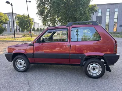 Usata Fiat Panda 4x4 Trekking 50 CV (36 kW) 1992 Rosso Utilitaria
