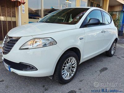 Usata Lancia Ypsilon Gold 86 CV (63 kW) 2014 Bianco Utilitaria
