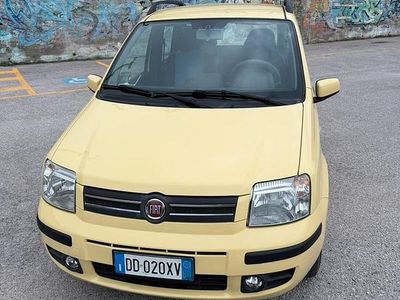 Usata Fiat Panda Dynamic 60 CV (44 kW) 2006 Giallo Utilitaria
