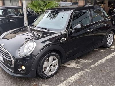 Occasion Mini Cooper D 116 ch (85 kW) 2017 Noir Citadine