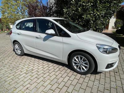 Usata BMW 216 Active Tourer Efficient Dynamics 116 CV (85 kW) 2017 Bianco Monovolume