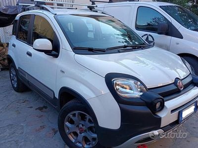 Begagnad Fiat Panda Cross Cross 95 HK (69 kW) 2017 Vit Halvkombi
