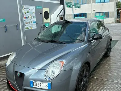 Usata Alfa Romeo MiTo 120 CV (88 kW) 2010 Grigio Utilitaria