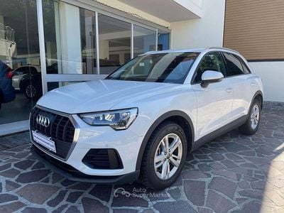 Begagnad Audi Q3 Business 190 HK (139 kW) 2020 Vit SUV