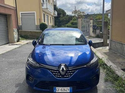 Używany Renault Clio V 90 KM (66 kW) 2021 Sedan/Limuzyna
