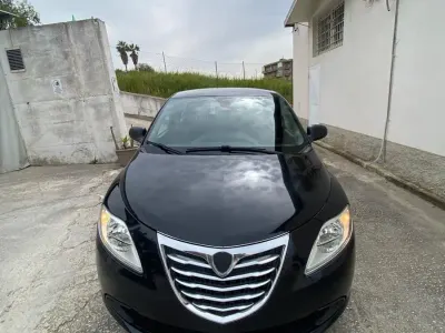 Usata Lancia Ypsilon Silver 95 CV (69 kW) 2013 Nero Utilitaria