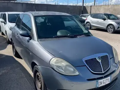 Usata Lancia Ypsilon 60 CV (44 kW) 2008 Grigio Utilitaria