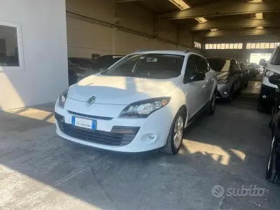 Usata Renault Mégane GrandTour 110 CV (80 kW) 2012 Grigio Station wagon