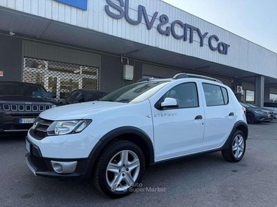 Usata Dacia Sandero Stepway 90 CV (66 kW) 2016 Bianco Berlina
