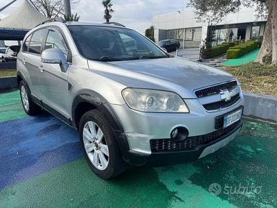 Usata Chevrolet Captiva 150 CV (110 kW) 2007 Grigio SUV