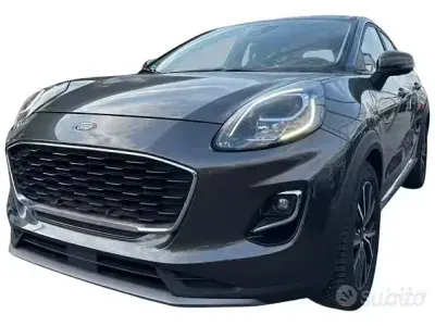 Usata Ford Puma Titanium 125 CV (91 kW) 2020 Grigio SUV