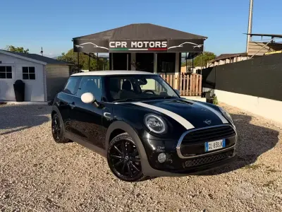Käytetty Mini Cooper D Hype 116 HP (85 kW) 2018 Musta Viistoperä