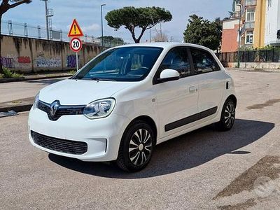 Usata Renault Twingo Intens 65 CV (47 kW) 2021 Bianco Utilitaria