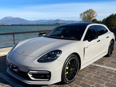 Porsche Panamera 4S